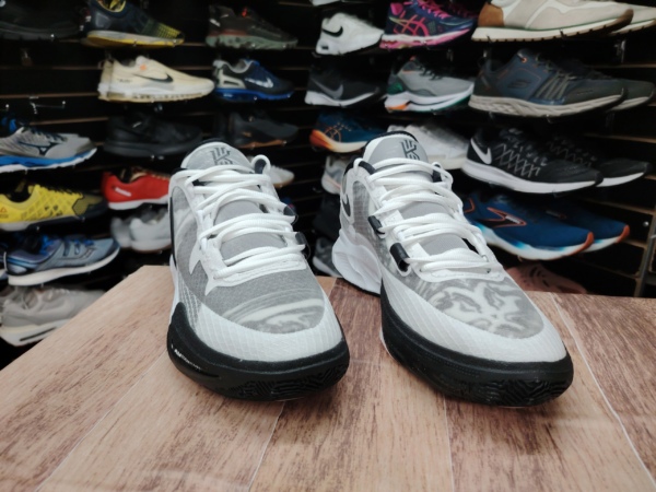 Nike Kyrie - Imagen 2