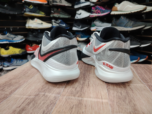 Nike Kyrie - Imagen 3