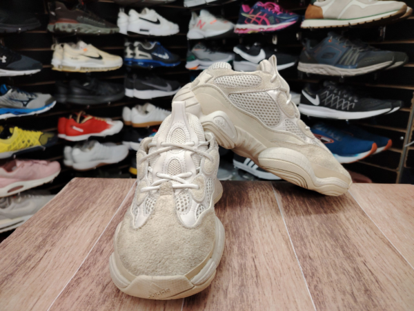 Adidas yeezy 500. talla 5 - Imagen 2