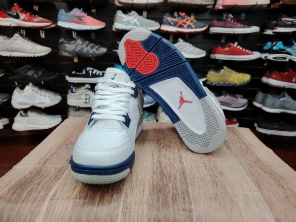 Jordan Retro 4 white Blue - Imagen 2