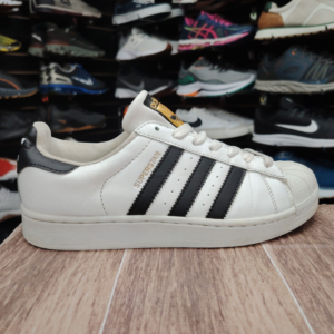 Adidas Super Star Concha. Talla 6.5