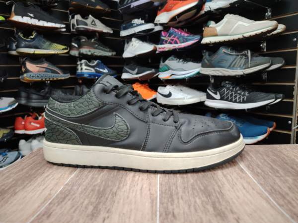 Nike Jordan 1 Low. Talla 8.5