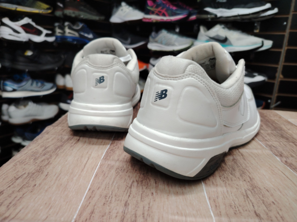 New Balance 813. Talla 9.5