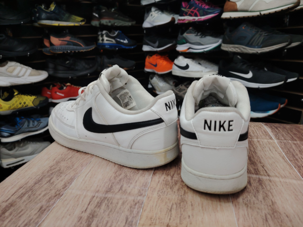 Nike Court Vision Low white. talla 10.5 - Imagen 2