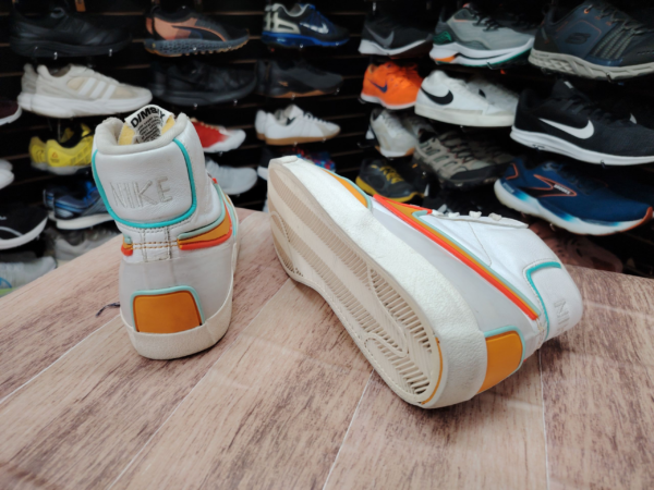 Nike Blazer mid Talla 8.5 - Imagen 3