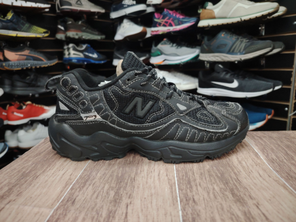New Balance Talla 7.5