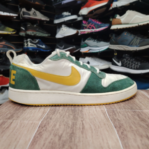 Nike Court. Talla 9