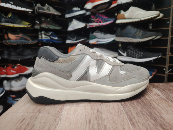 New Balance. Talla 6.5