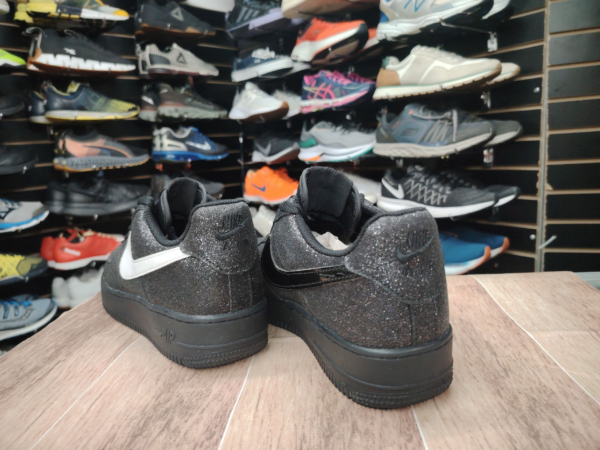 Nike AF1. Talla 8.5 26