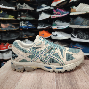 Asics Gel Kahana. Talla 7.5