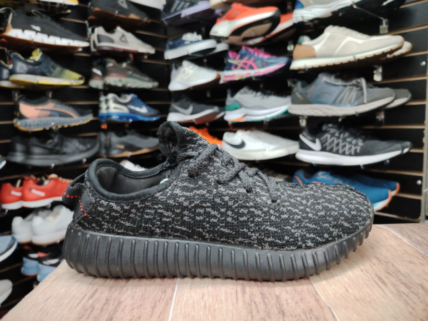 Adidas Yeezy 350 Talla 6.5