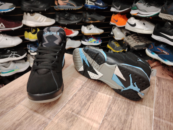 Nike Air Jordan Retro 7. Talla 8 - Imagen 3