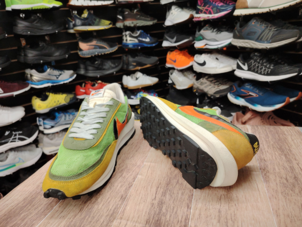 Nike Sacai Waffle. Talla 9