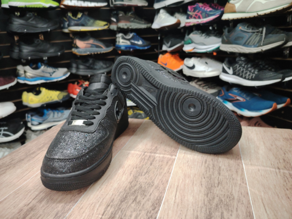 Nike AF1. Talla 8.5 26