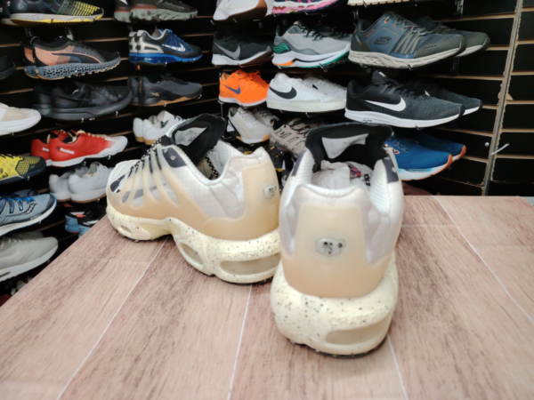 Nike Air Max Terrascape. Talla 8