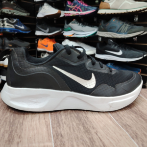 Nike. Talla 7.5