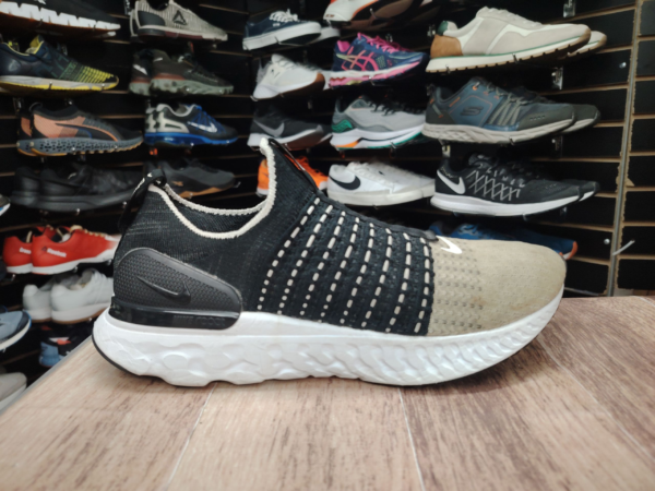 Nike Phanthon. Talla 8.5