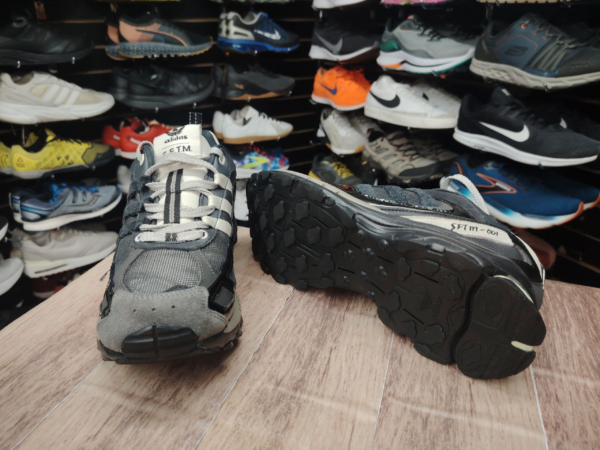 Adidas Formotion Talla 9.5 - Imagen 3