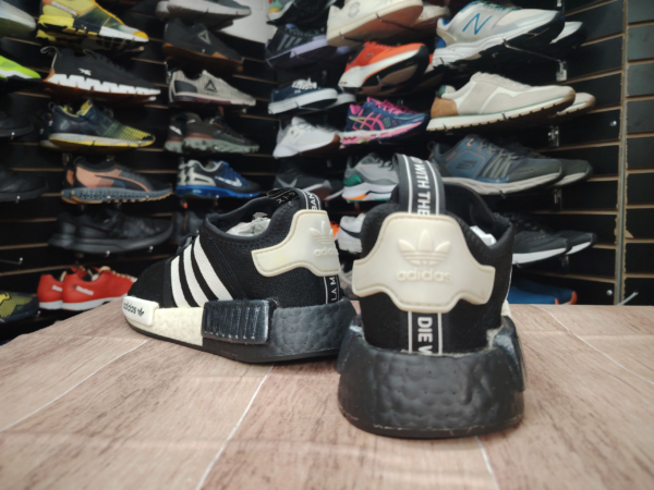 Adidas NMD Talla 4.5 - Imagen 2