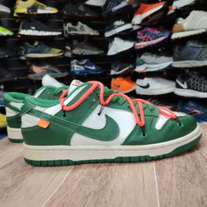 Nike Dunk Low. Talla 8