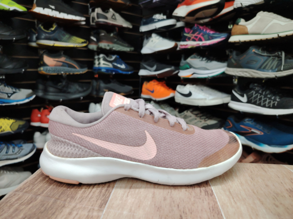 Nike Flex. Talla 5.5