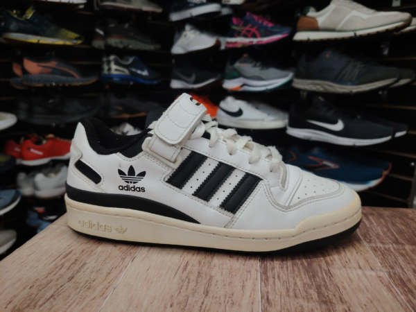 Adidas forum Low Talla 7.5