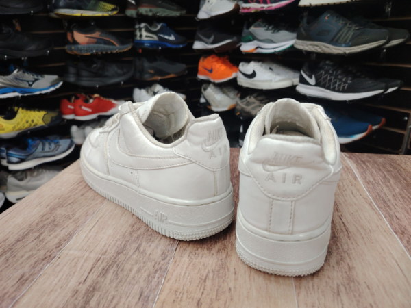 Nike Air Force ONe AF1. Talla 8