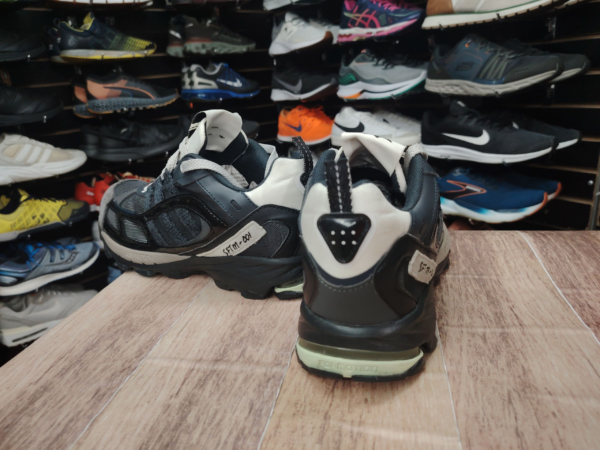 Adidas Formotion Talla 9.5 - Imagen 2