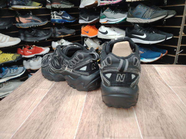 New Balance Talla 7.5 - Imagen 2
