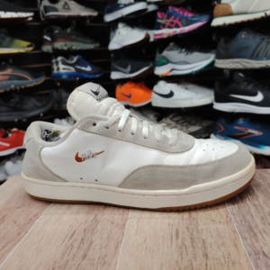 Nike Court Talla 9.5