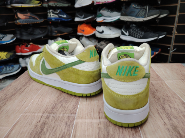 NIke SB Dunk Low. Talla 9.5