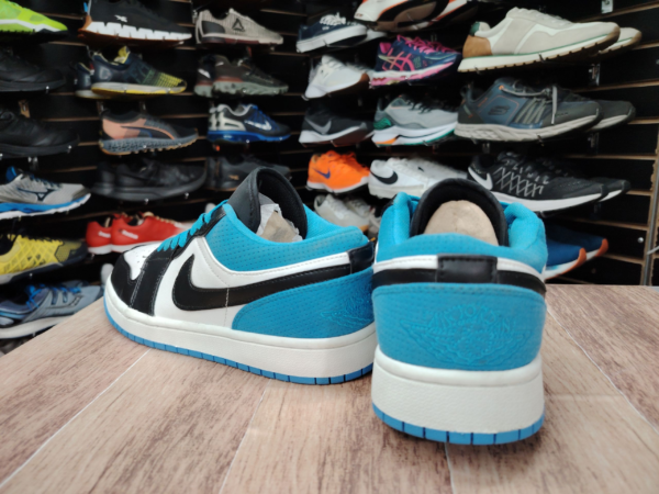 Air Jordan1 Talla 8.5 - Imagen 2