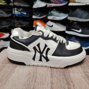 Chunky New Yor Yankee MLB. Talla 8