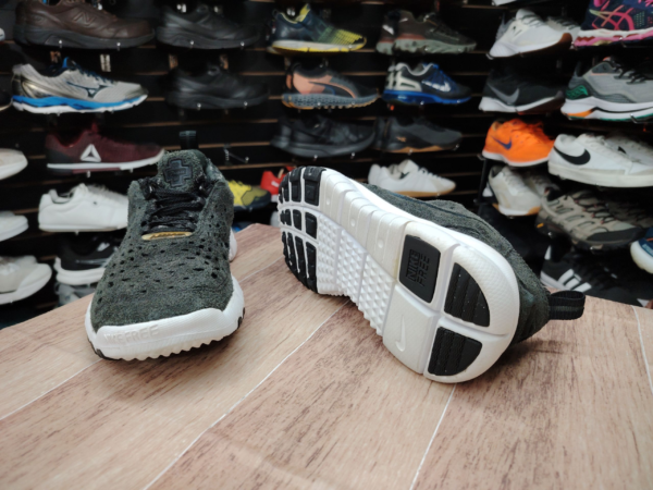 NIke Free Run. Talla 8