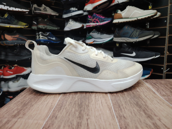 Nike. Talla 8.5