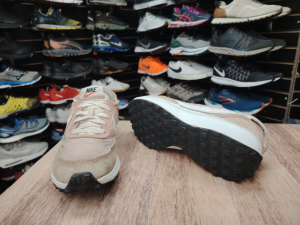 Nike Waffle. Talla 7.5