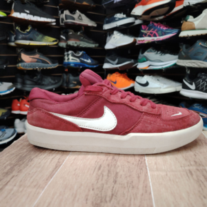 Nike SB. Talla 8