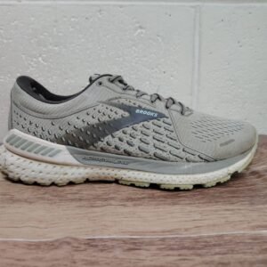 Brooks. Talla 7.5