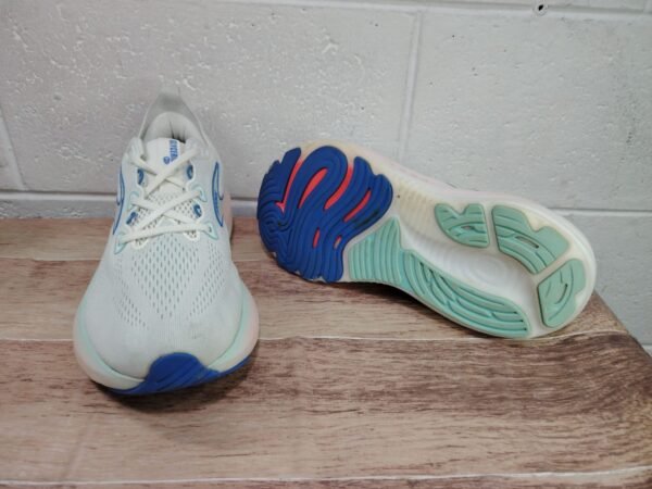 Brooks Running. Talla 8