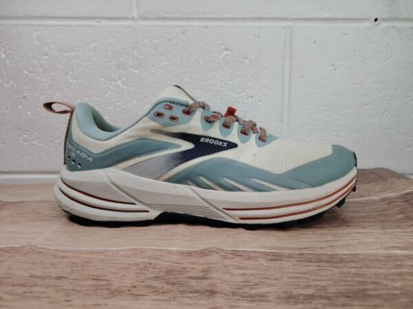 Salomon. Talla 9 26cm