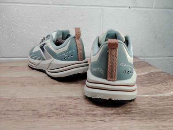 Salomon. Talla 9 26cm
