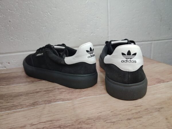 adidas. Talla 8, 26cm.