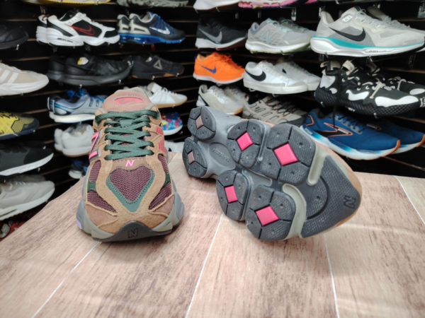 New Balance 9060. Talla 5.5