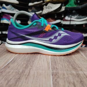 Saucony endorphin. Talla 9 26cm.