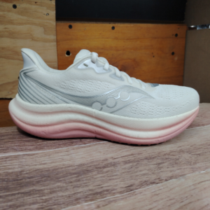 Saucony running Talla 8 24.5cm