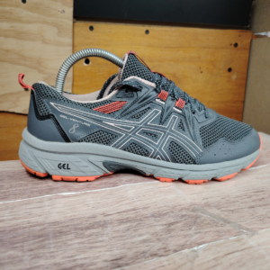 Asics Women's GEL-Venture trail running. Talla 8.5, 25.5cm