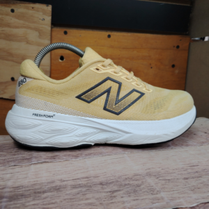 New Balance Fresh Foam X 880 Women's. Talla 9.5