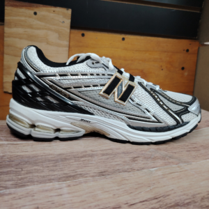 New Balance 1906R Talla 10.5, 28.5cm