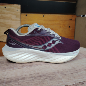 Saucony Triumph22. Talla 9.5
