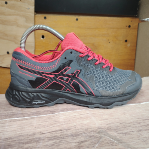 Asics Women's Gel-Sonoma4 trail. Talla 6.5, 23.5cm